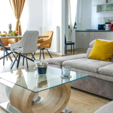 Nikos Infinity Apartment Navodari