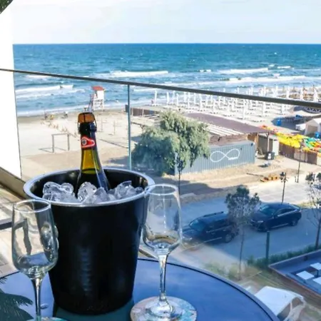 Nikos Infinity Apartment